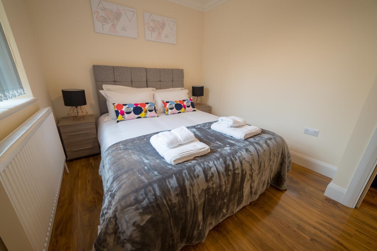 London Heathrow Serviced Apartments Ashford  Esterno foto