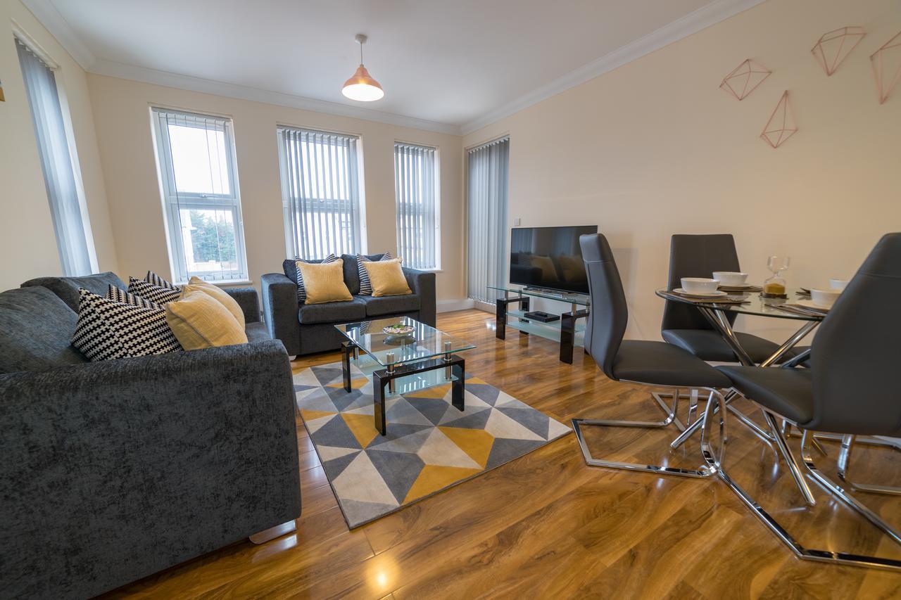 London Heathrow Serviced Apartments Ashford  Esterno foto